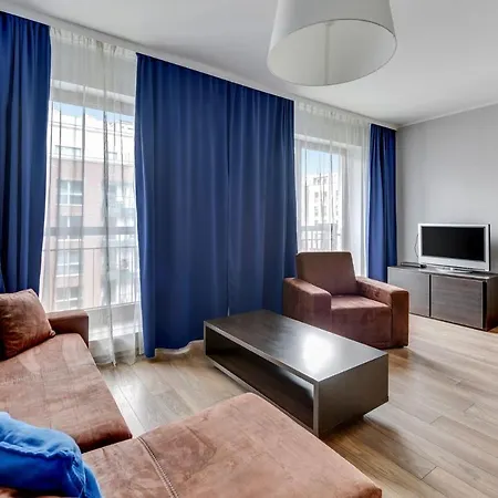 Apartment Grand Szafarnia 8 *